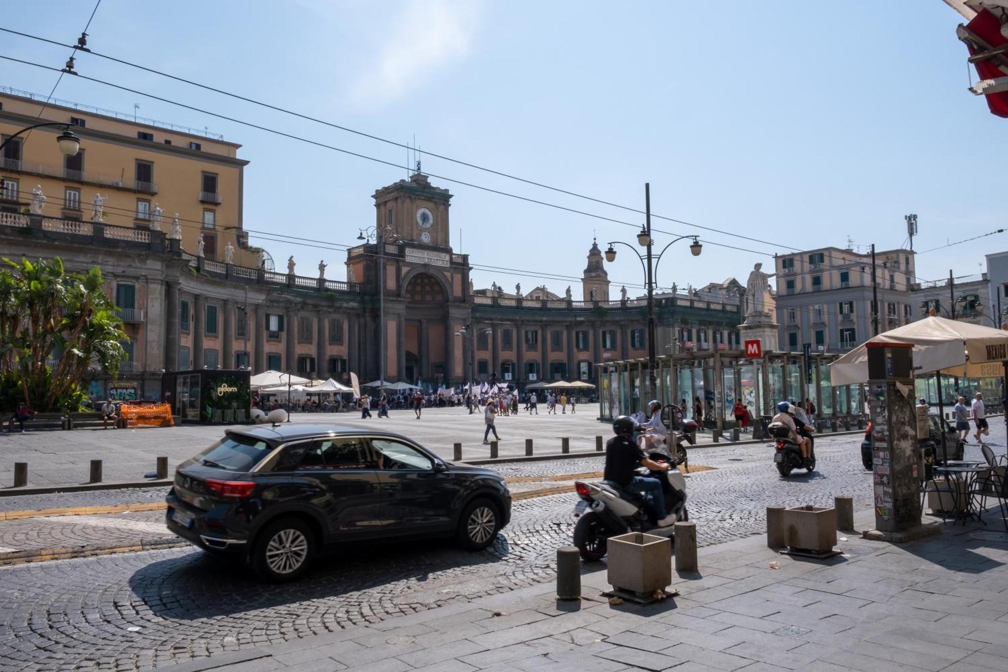 那不勒斯Colibri A Piazza Dante公寓 外观 照片